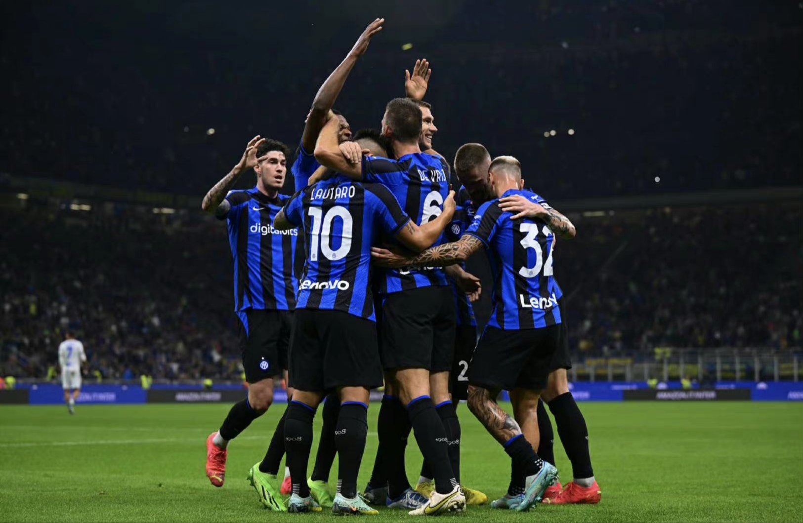 九游体育-赛前山东男篮调整名单以备欧冠，门线救险环节打磨，更衣室稳定，赛季目标并未改变的简单介绍