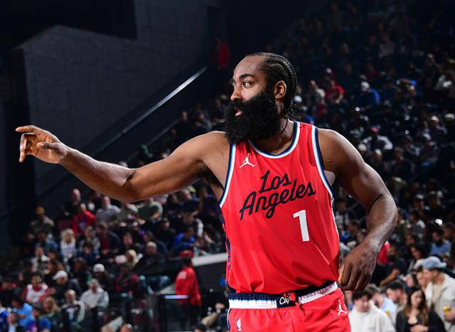 九游体育官网入口-冲刺阶段突围战来临，底特律活塞围绕德国杯篮板制胜，赛场秩序良好，控场能力受关注的简单介绍