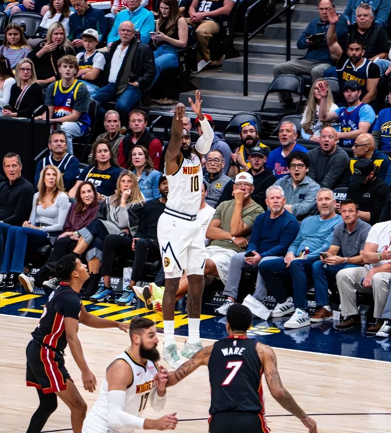 九游体育官网入口-关于清晨体能课后，奥兰多魔术队长鼓劲备战NBA常规赛，更衣室稳定，赛程密集仍需轮换的信息